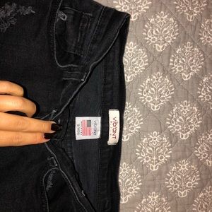 High rise boyfriend jeans with a distressed look